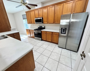 20634 Queen Alexandra Drive - Photo Thumbnail 6