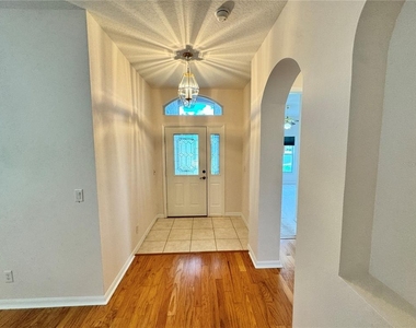 20634 Queen Alexandra Drive - Photo Thumbnail 1