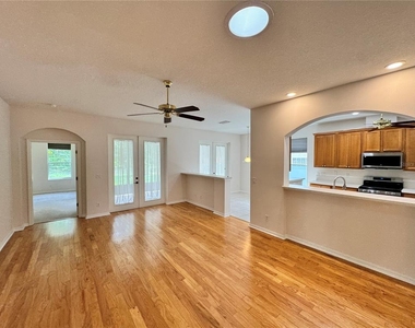 20634 Queen Alexandra Drive - Photo Thumbnail 4