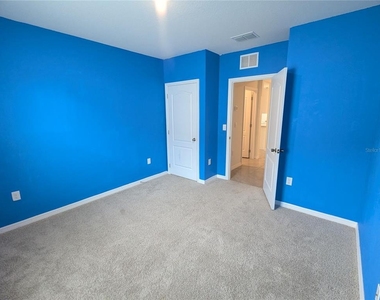 1903 Henin Circle - Photo Thumbnail 12