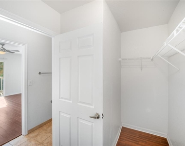 4600 E Moody Boulevard - Photo Thumbnail 12