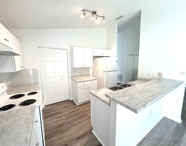 113 Eastwood Drive - Photo Thumbnail 22