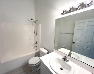 113 Eastwood Drive - Photo Thumbnail 10