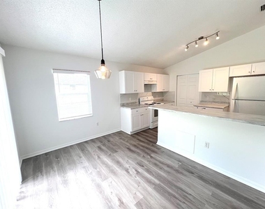 113 Eastwood Drive - Photo Thumbnail 19