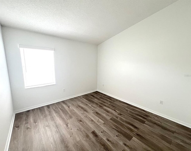 113 Eastwood Drive - Photo Thumbnail 11