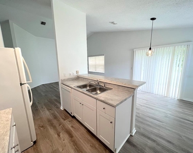 113 Eastwood Drive - Photo Thumbnail 23