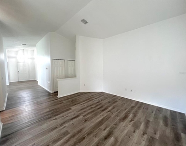 113 Eastwood Drive - Photo Thumbnail 18
