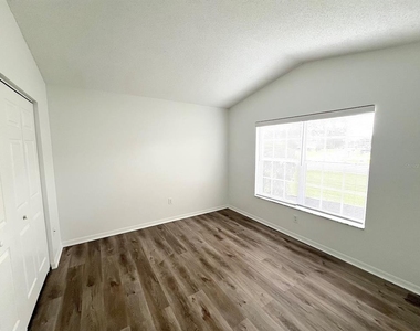 113 Eastwood Drive - Photo Thumbnail 13