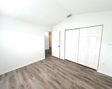 113 Eastwood Drive - Photo Thumbnail 14