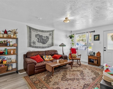 2608 Anastasia Drive - Photo Thumbnail 9