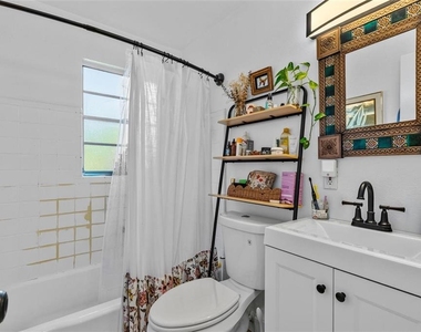 2608 Anastasia Drive - Photo Thumbnail 15