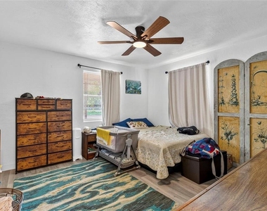 2608 Anastasia Drive - Photo Thumbnail 17