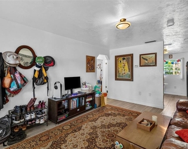 2608 Anastasia Drive - Photo Thumbnail 7