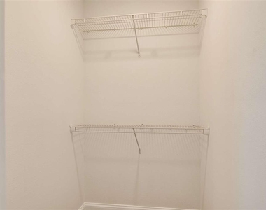 51 Wellwood Lane - Photo Thumbnail 12