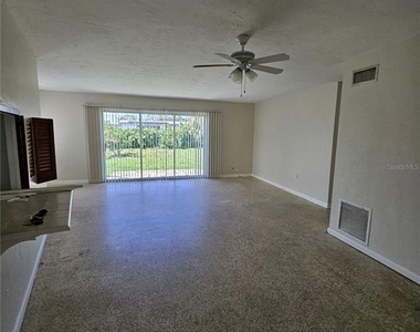 2433 Deedra Street - Photo Thumbnail 9
