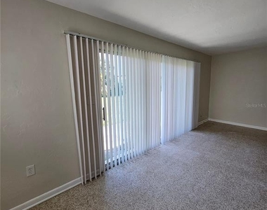 2433 Deedra Street - Photo Thumbnail 8