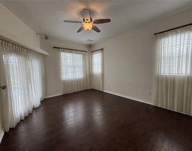 420 Wabash Terrace - Photo Thumbnail 9