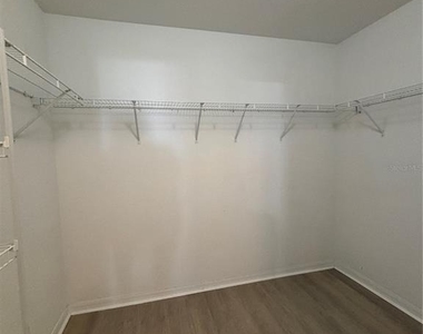 322 Mendoza Street - Photo Thumbnail 13