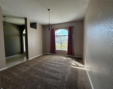 322 Mendoza Street - Photo Thumbnail 3