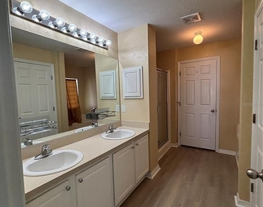 322 Mendoza Street - Photo Thumbnail 10