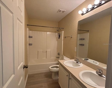 322 Mendoza Street - Photo Thumbnail 9