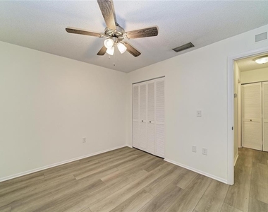 7237 Cloister Drive - Photo Thumbnail 16