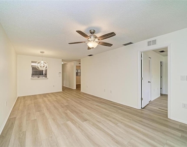 7237 Cloister Drive - Photo Thumbnail 6