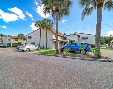 7237 Cloister Drive - Photo Thumbnail 2