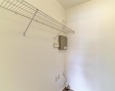 7237 Cloister Drive - Photo Thumbnail 14