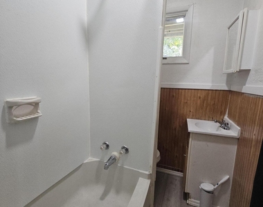 103 Terrace Street - Photo Thumbnail 10