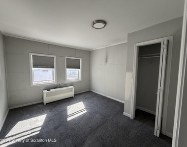 513 N Garfield Avenue - Photo Thumbnail 11