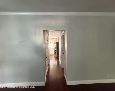 513 N Garfield Avenue - Photo Thumbnail 8