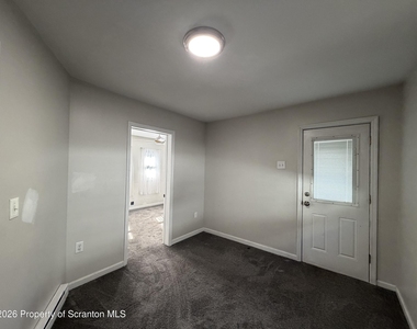 513 N Garfield Avenue - Photo Thumbnail 13