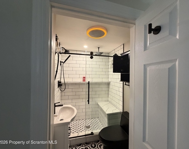 513 N Garfield Avenue - Photo Thumbnail 15