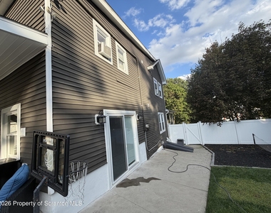 513 N Garfield Avenue - Photo Thumbnail 3