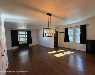 513 N Garfield Avenue - Photo Thumbnail 9