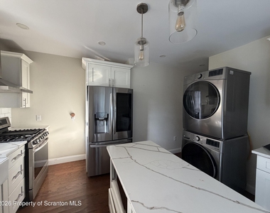 513 N Garfield Avenue - Photo Thumbnail 7