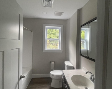 1833 S Webster Avenue - Photo Thumbnail 18
