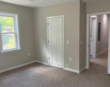 1833 S Webster Avenue - Photo Thumbnail 17