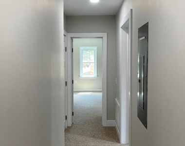 1833 S Webster Avenue - Photo Thumbnail 10