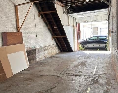 322 N Franklin Street - Photo Thumbnail 8