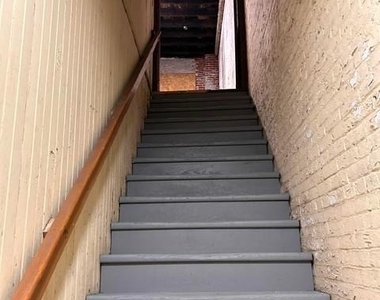 322 N Franklin Street - Photo Thumbnail 4