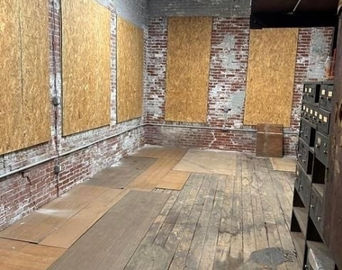 322 N Franklin Street - Photo Thumbnail 10