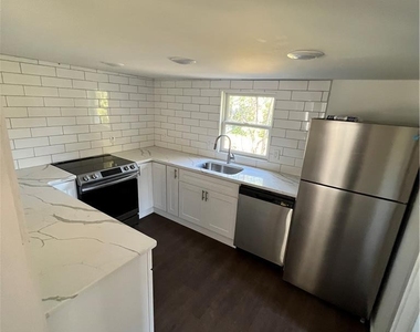 2145 Delaware Drive - Photo Thumbnail 5