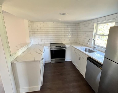 2145 Delaware Drive - Photo Thumbnail 4