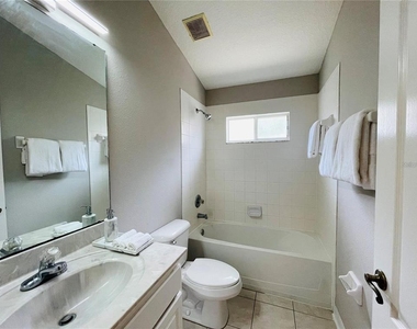 1822 Raven Glen Drive - Photo Thumbnail 17