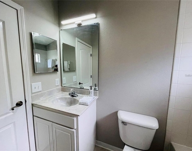 1822 Raven Glen Drive - Photo Thumbnail 18