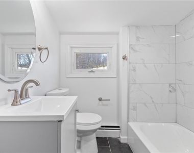 830 Gilly Avenue - Photo Thumbnail 7