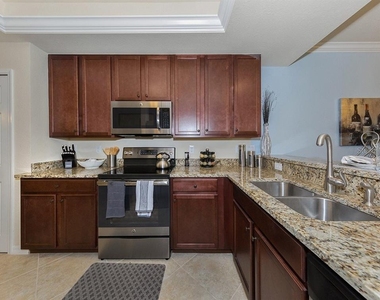 5528 Palmer Circle - Photo Thumbnail 6