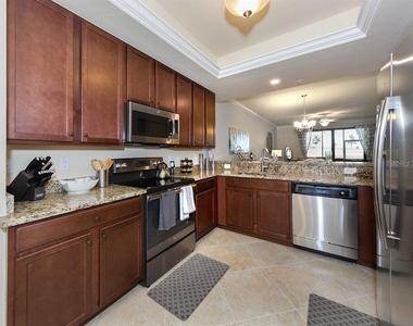 5528 Palmer Circle - Photo Thumbnail 8